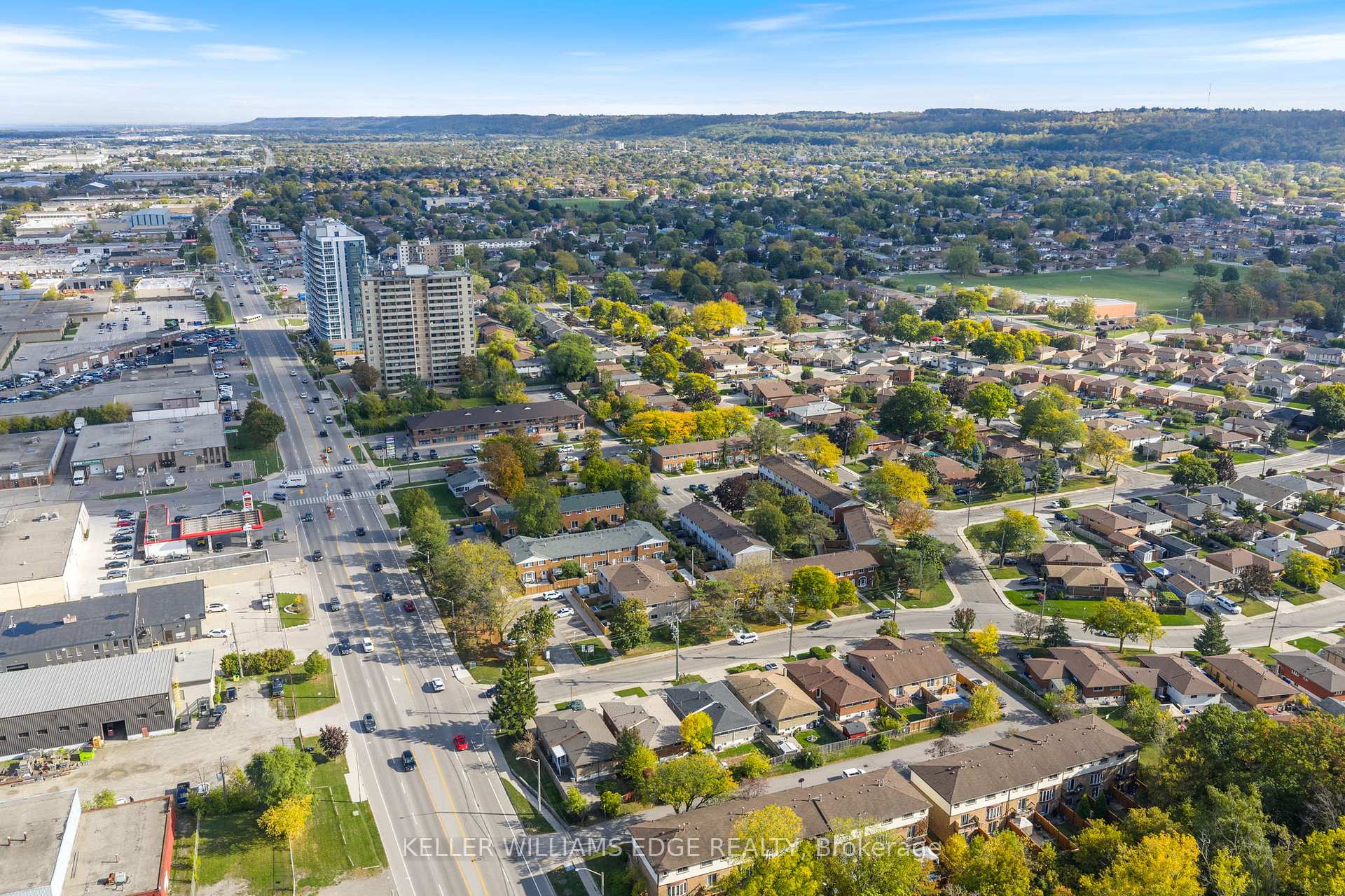 Photo 7 of Unit 7, 2700 Barton Street E, Hamilton, Riverdale — HOMEH