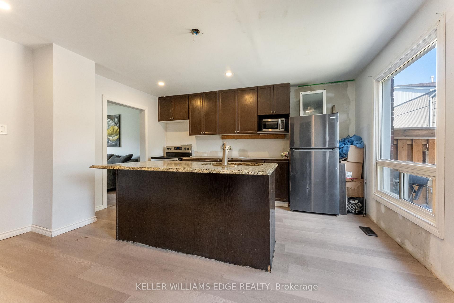 Photo 10 of Unit 7, 2700 Barton Street E, Hamilton, Riverdale — HOMEH
