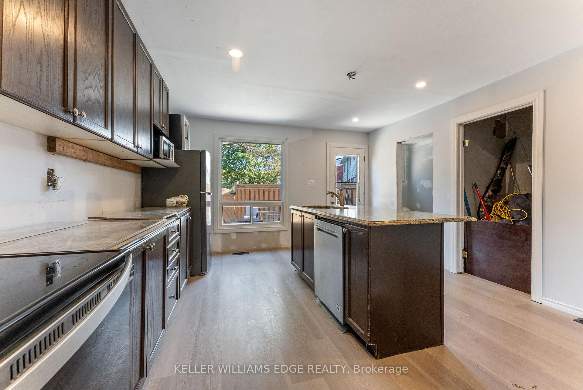 Photo 12 of Unit 7, 2700 Barton Street E, Hamilton, Riverdale — HOMEH