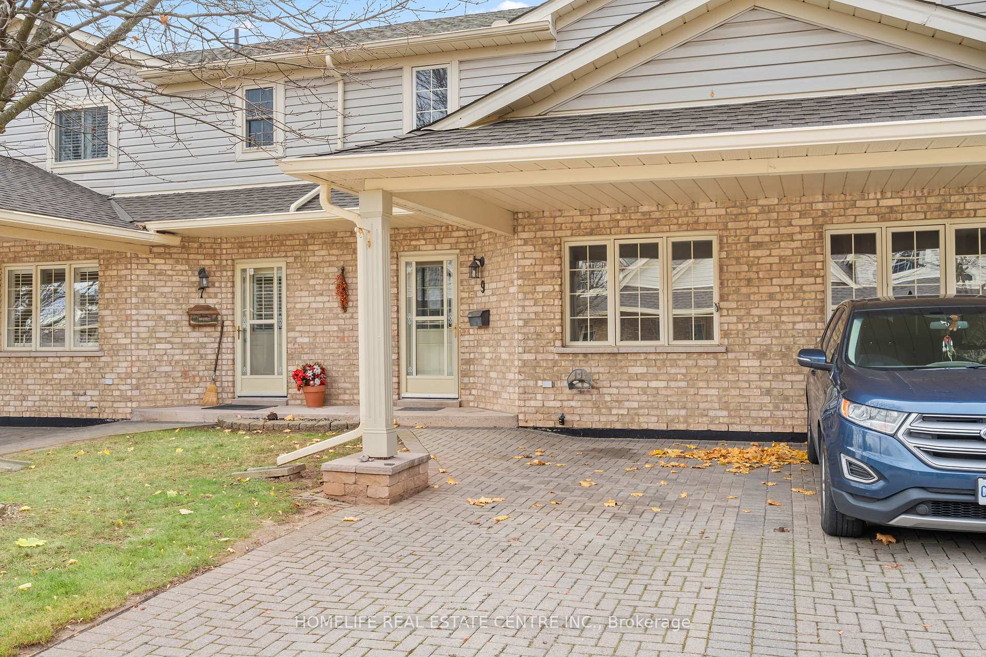 Photo 2 of 9 Wentworth Drive, Grimsby, Grimsby East — HOMEH