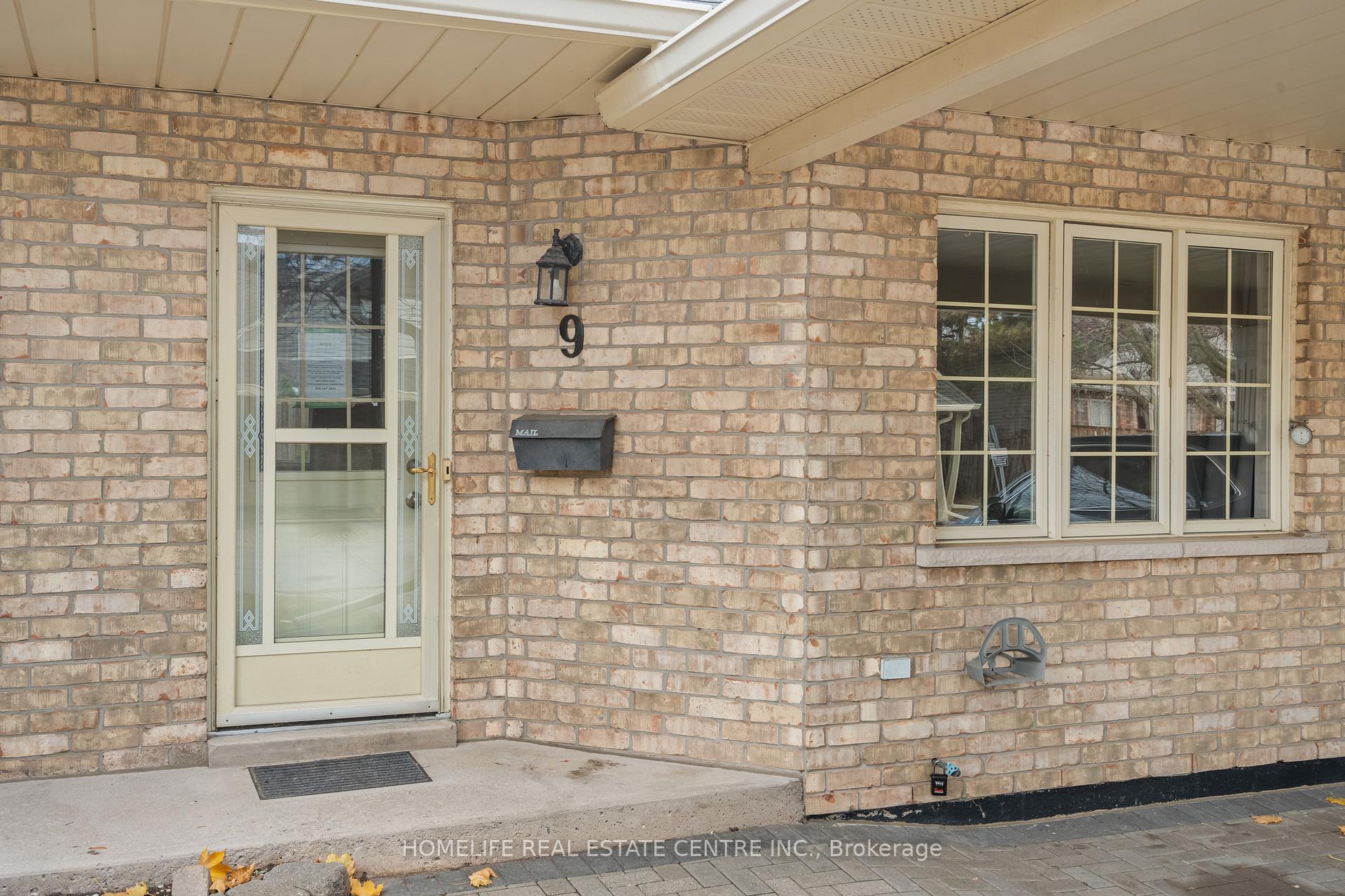 Photo 3 of 9 Wentworth Drive, Grimsby, Grimsby East — HOMEH