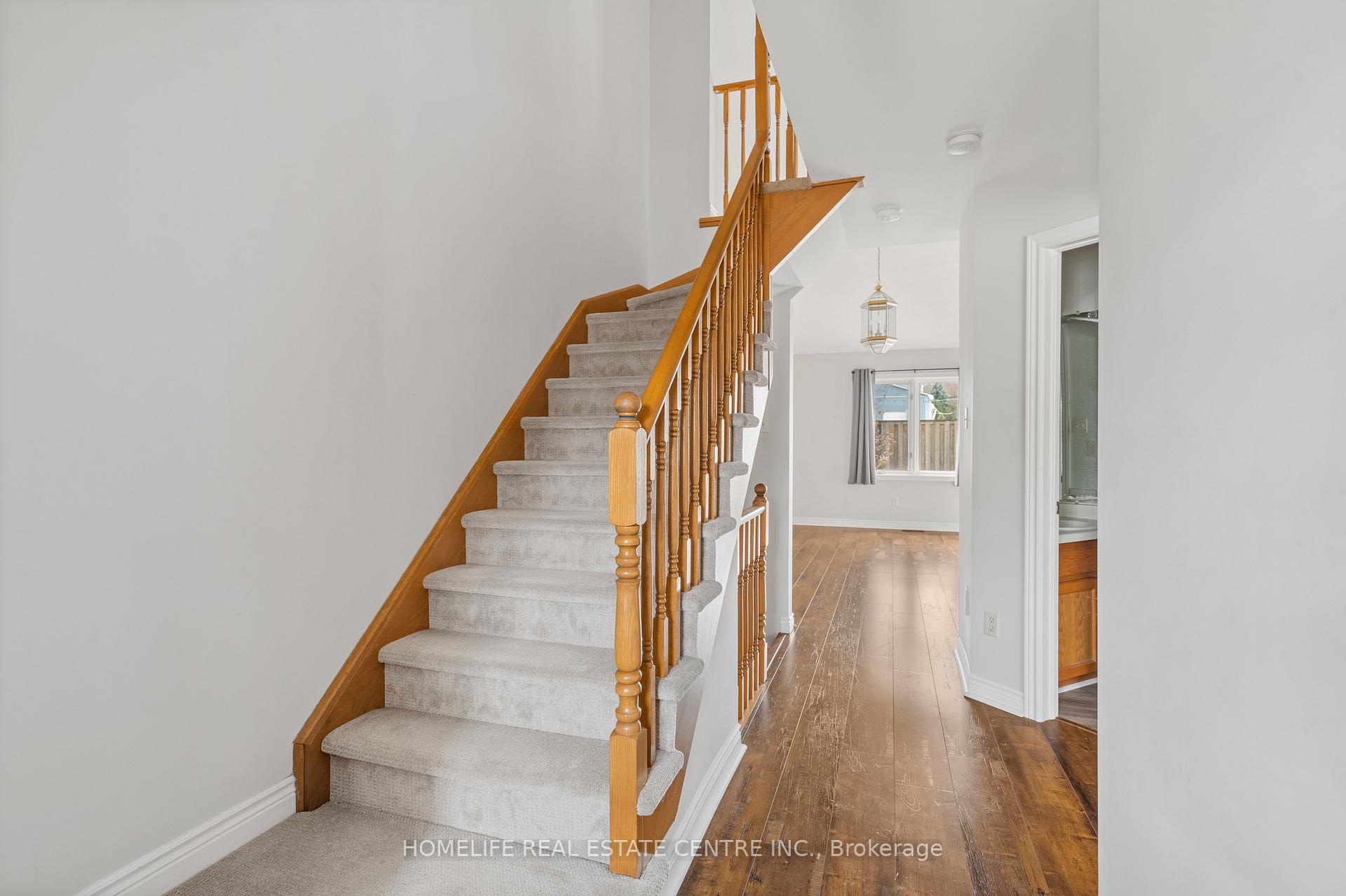 Photo 5 of 9 Wentworth Drive, Grimsby, Grimsby East — HOMEH