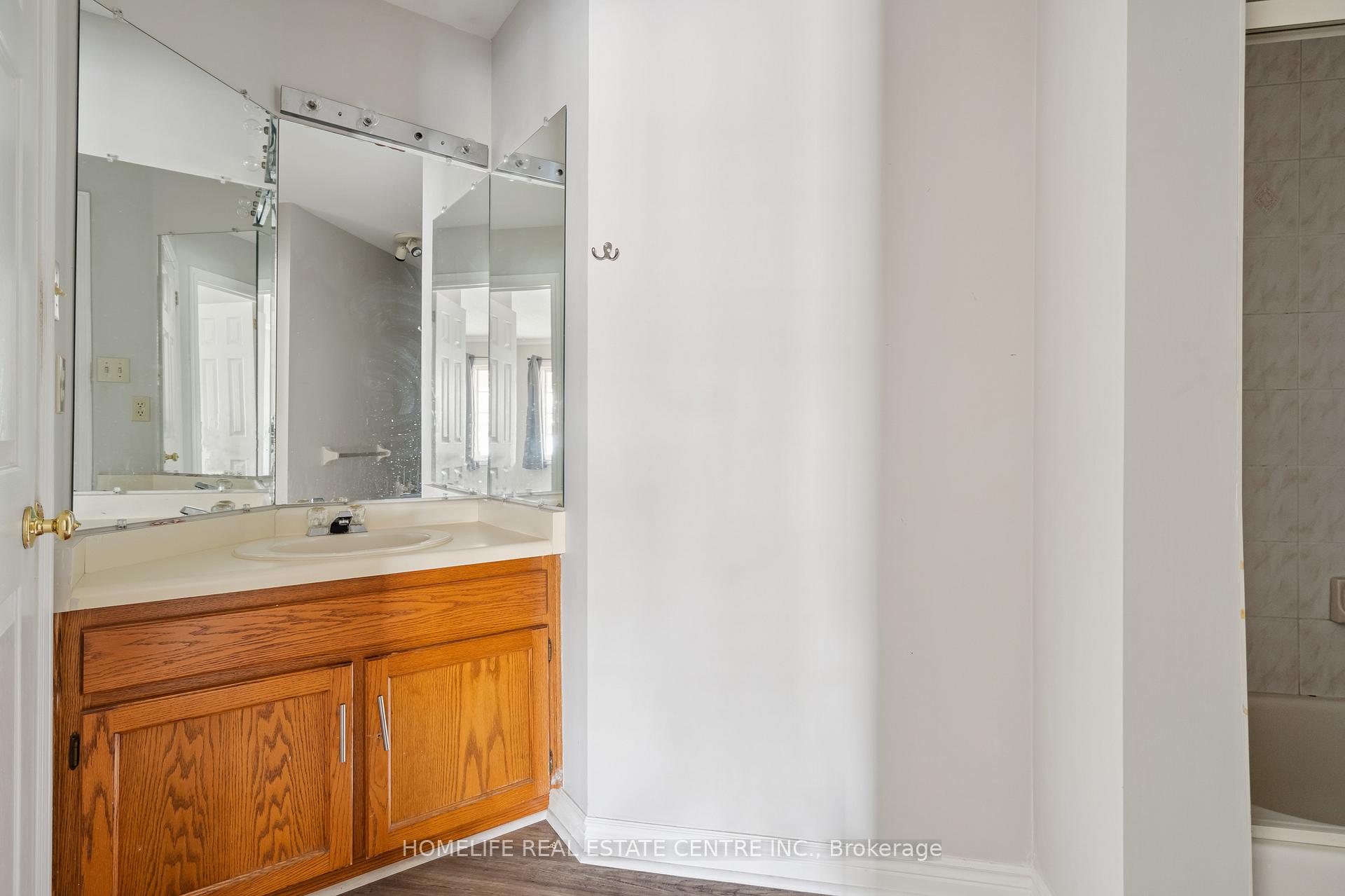 Photo 9 of 9 Wentworth Drive, Grimsby, Grimsby East — HOMEH