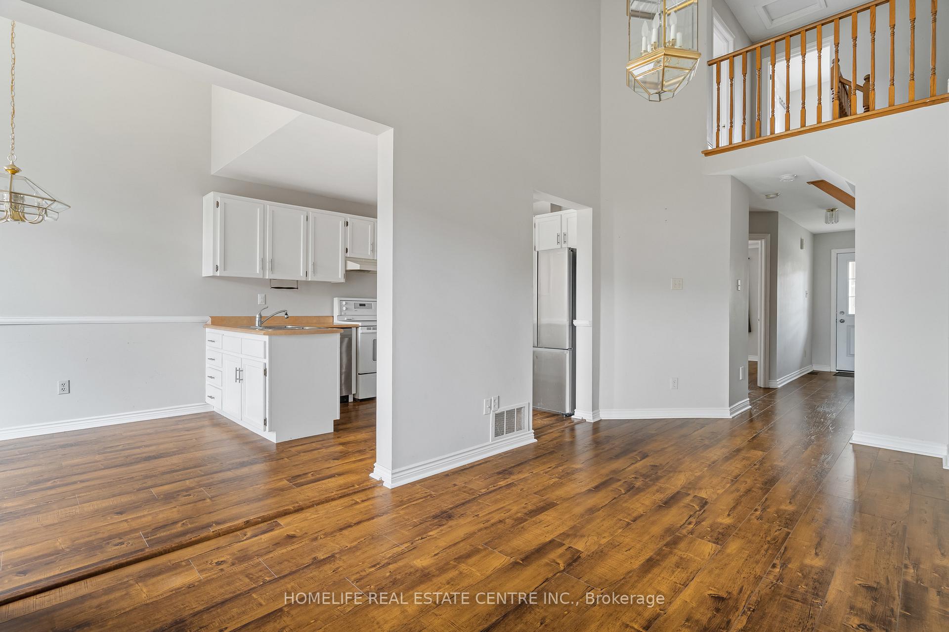 Photo 13 of 9 Wentworth Drive, Grimsby, Grimsby East — HOMEH