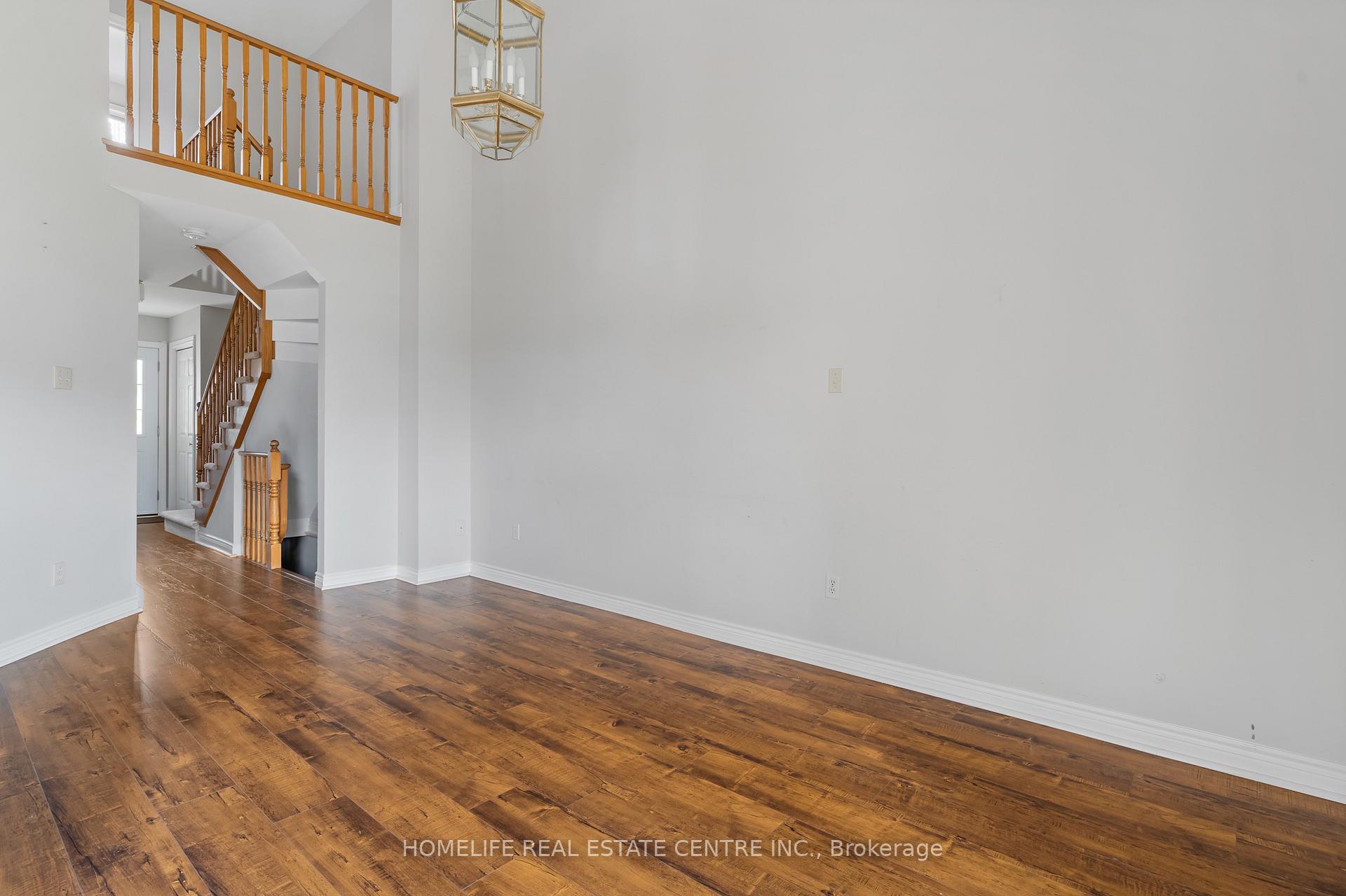 Photo 14 of 9 Wentworth Drive, Grimsby, Grimsby East — HOMEH