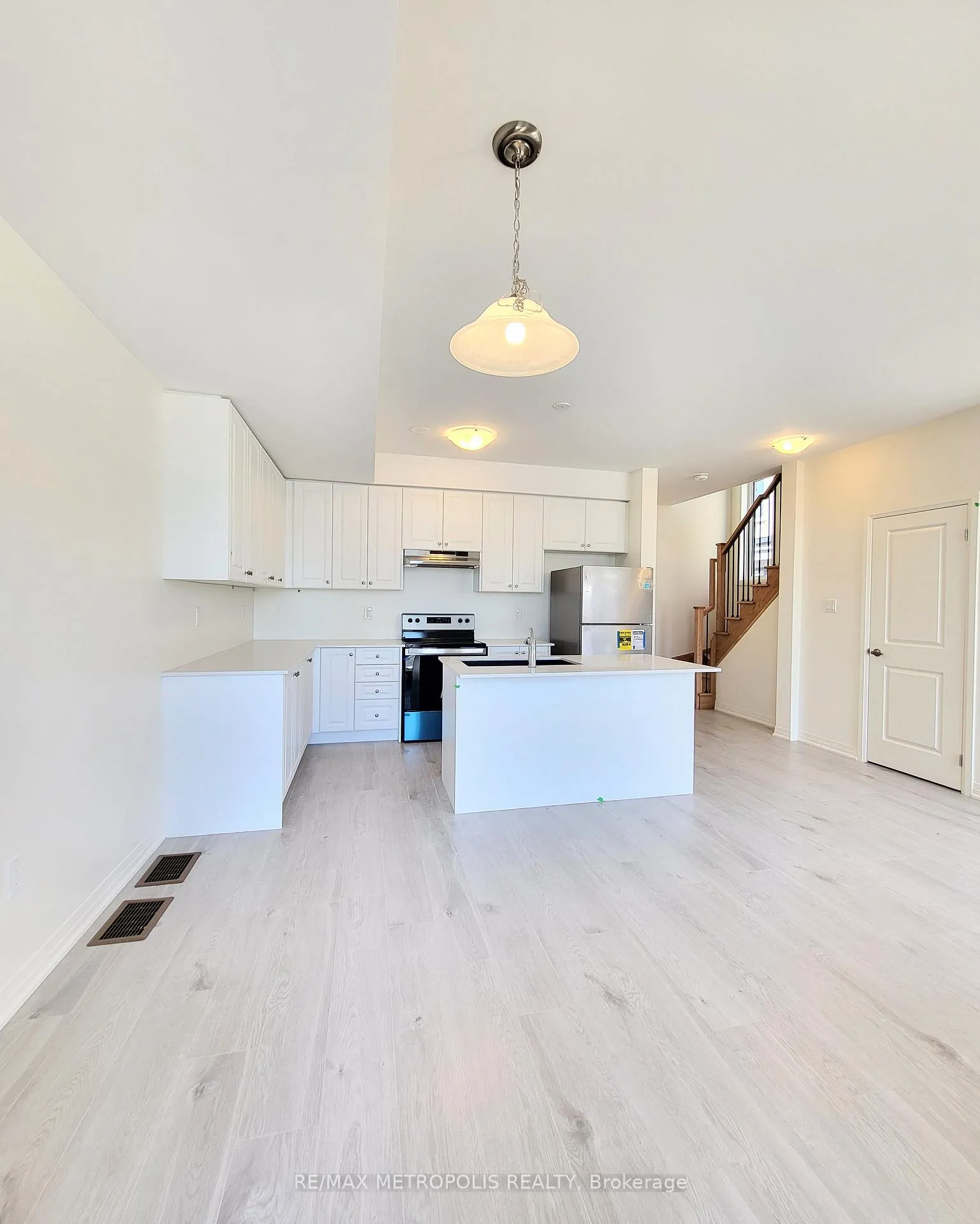 Photo 4 of 20 Esquire Way, Whitby, Taunton North — HOMEH