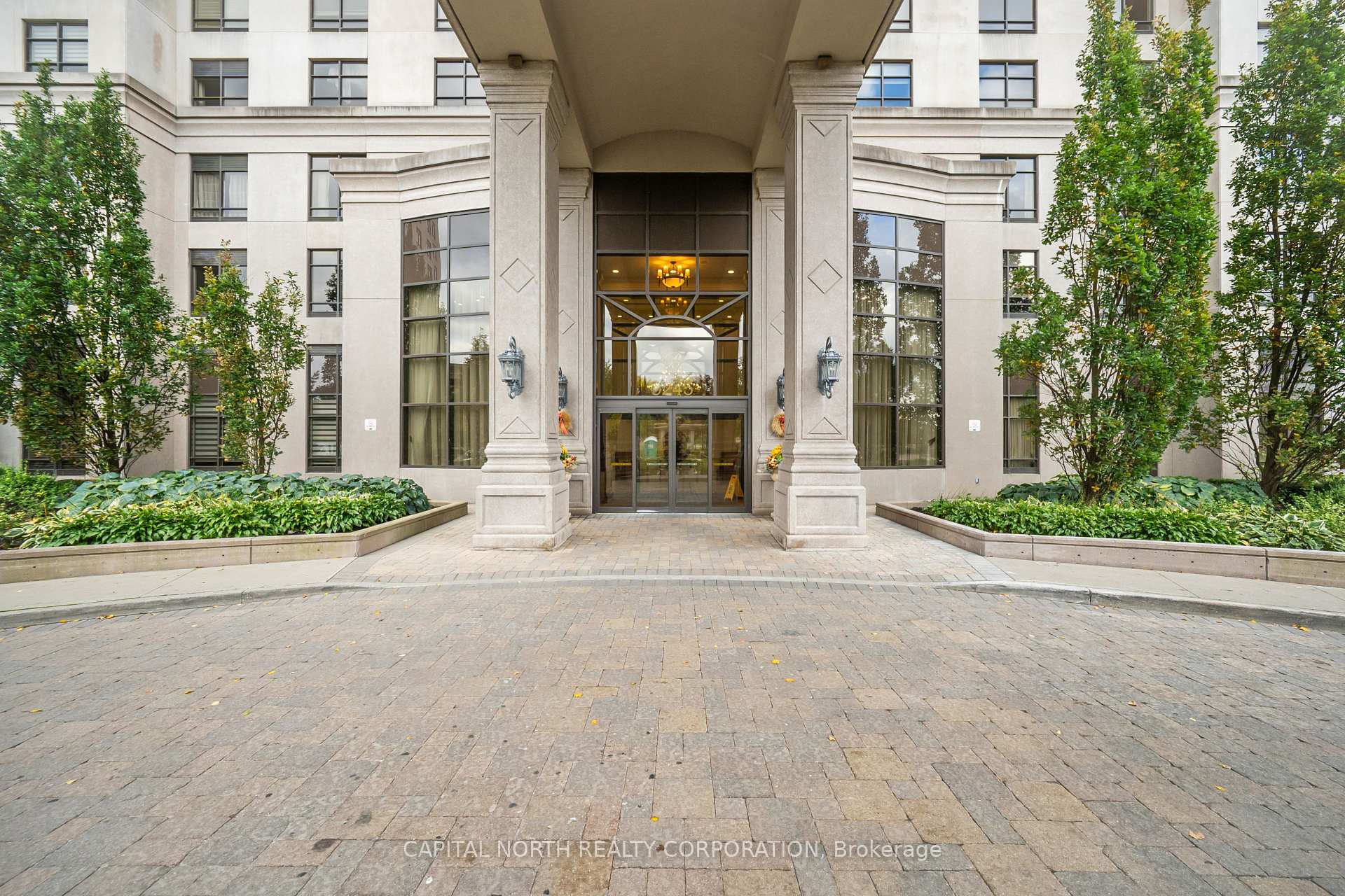 Photo 3 of Unit 611, 9245 Jane Street, Vaughan, Maple — HOMEH