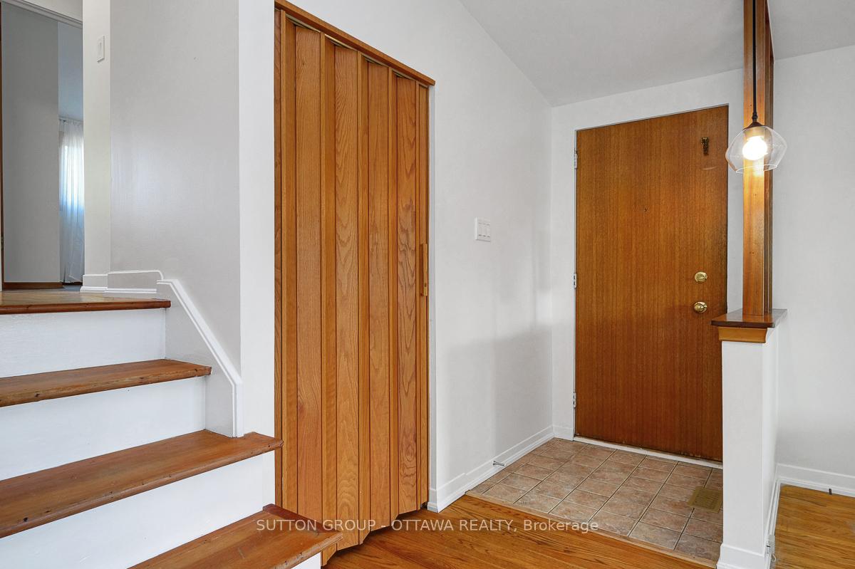 Photo 9 of 2299 Crane Street, Ottawa, Elmvale Acres/Urbandale — HOMEH