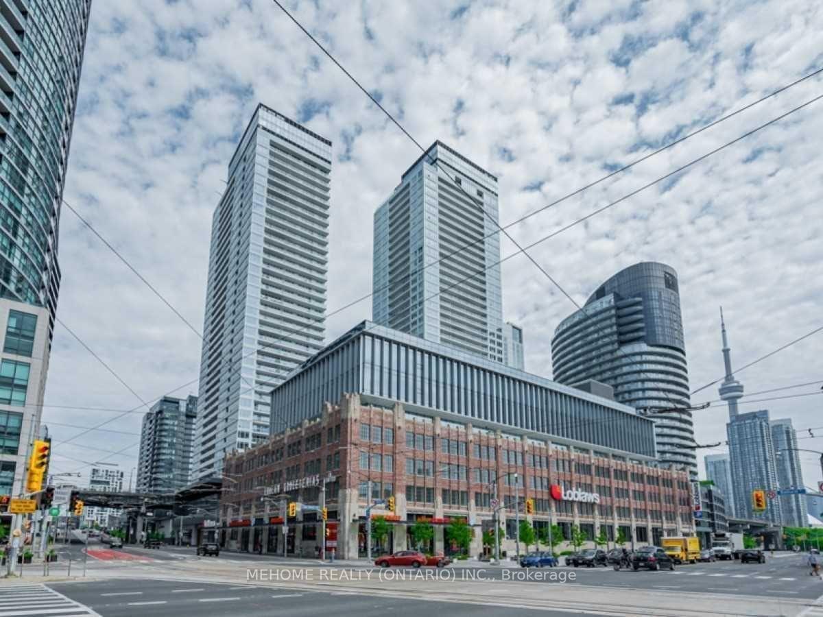 Front of Unit 3706, 17 Bathurst Street