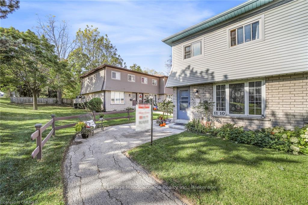 Photo 2 of Unit 11, 1110 Garth Street, Hamilton, Rolston — HOMEH