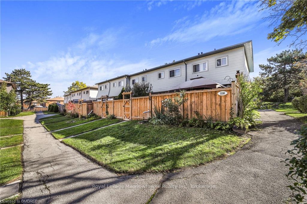Photo 31 of Unit 11, 1110 Garth Street, Hamilton, Rolston — HOMEH