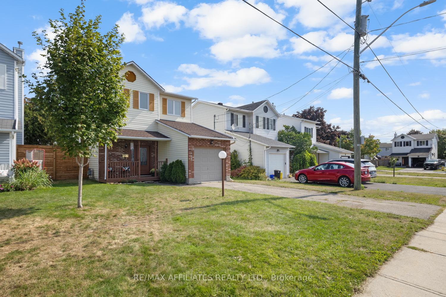 Photo 2 of 15 Lemaistre Street, Carleton Place — HOMEH