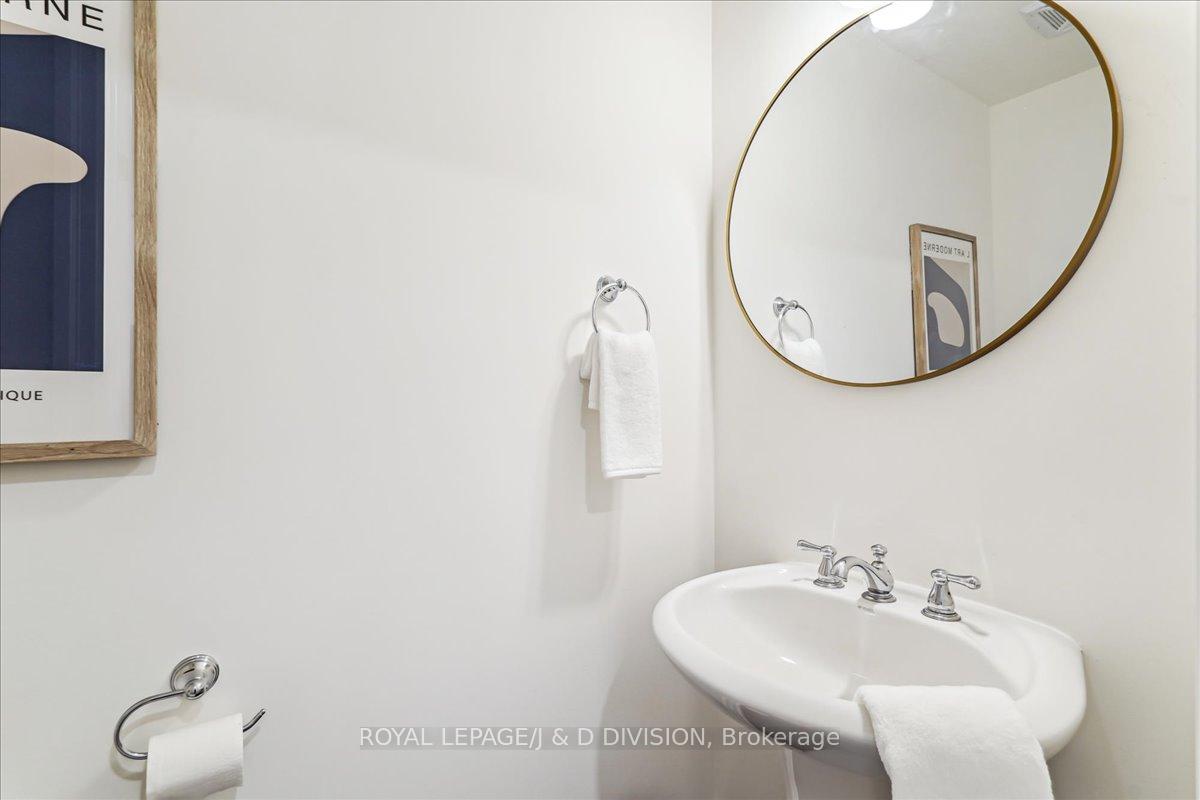 Photo 12 of 365B Roehampton Avenue, Toronto, Mount Pleasant East — HOMEH