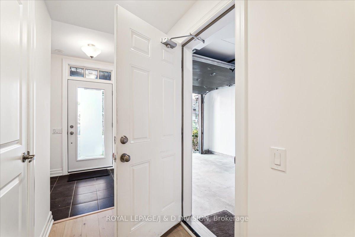 Photo 37 of 365B Roehampton Avenue, Toronto, Mount Pleasant East — HOMEH
