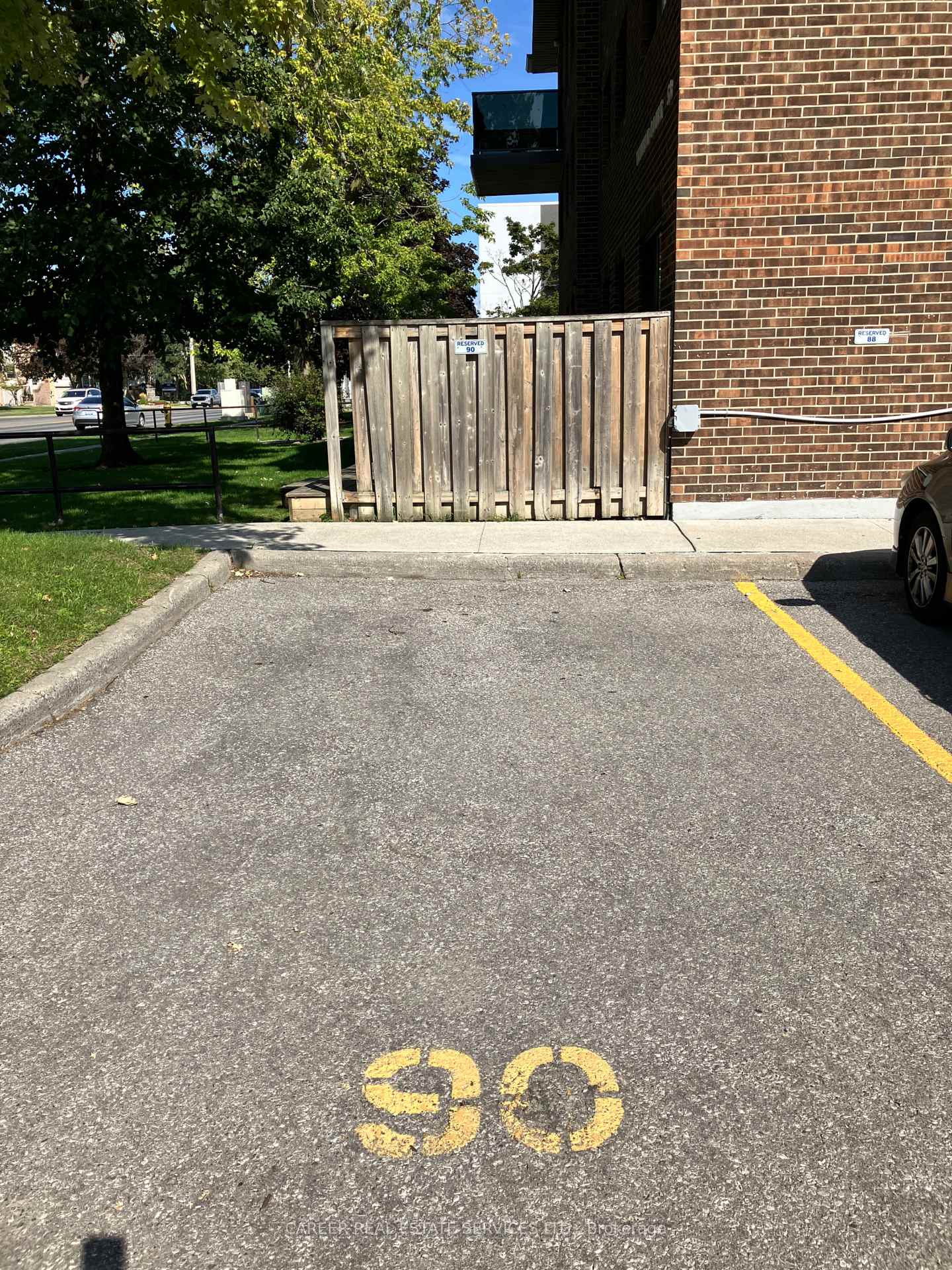 Photo 2 of Unit 90, 53 Taunton Road E, Oshawa, Centennial — HOMEH