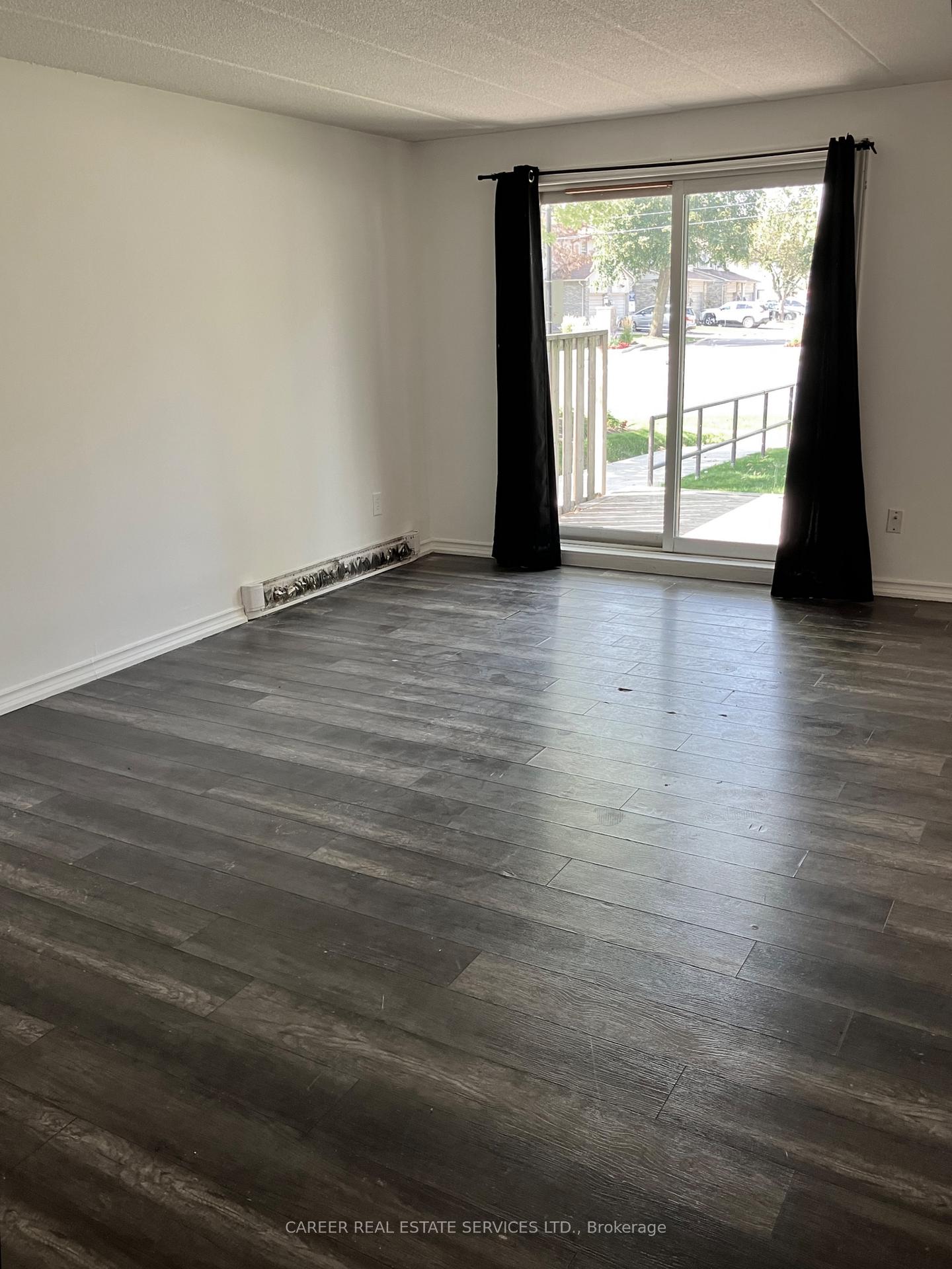 Photo 10 of Unit 90, 53 Taunton Road E, Oshawa, Centennial — HOMEH