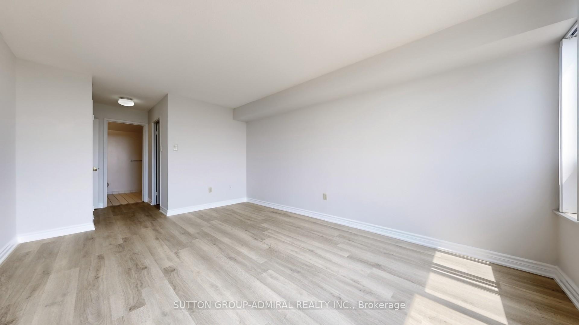 Photo 17 of Unit 801, 343 Clark Avenue W, Vaughan, Crestwood-Springfarm-Yorkhill — HOMEH