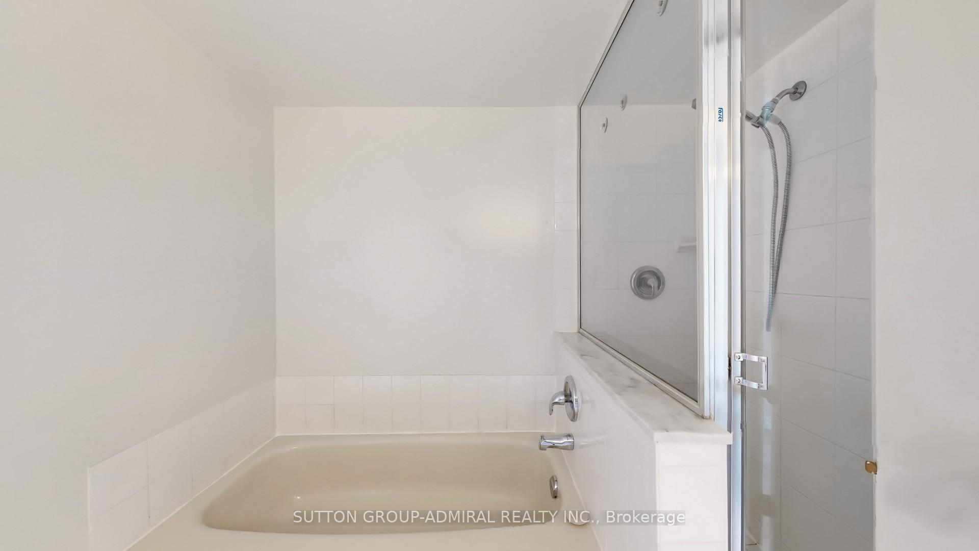Photo 21 of Unit 801, 343 Clark Avenue W, Vaughan, Crestwood-Springfarm-Yorkhill — HOMEH