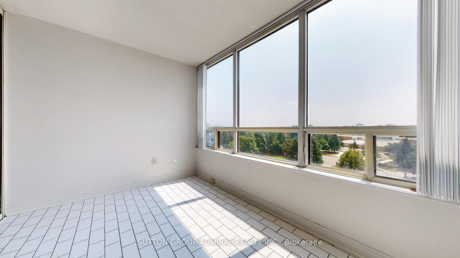 Photo 32 of Unit 801, 343 Clark Avenue W, Vaughan, Crestwood-Springfarm-Yorkhill — HOMEH