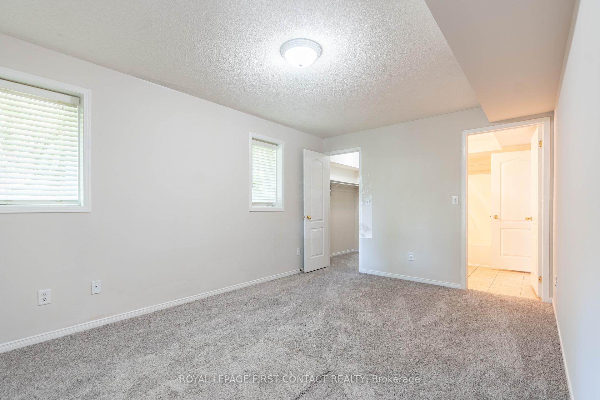 Photo 7 of Unit 103, 117 Edgehill Drive, Barrie, Letitia Heights — HOMEH