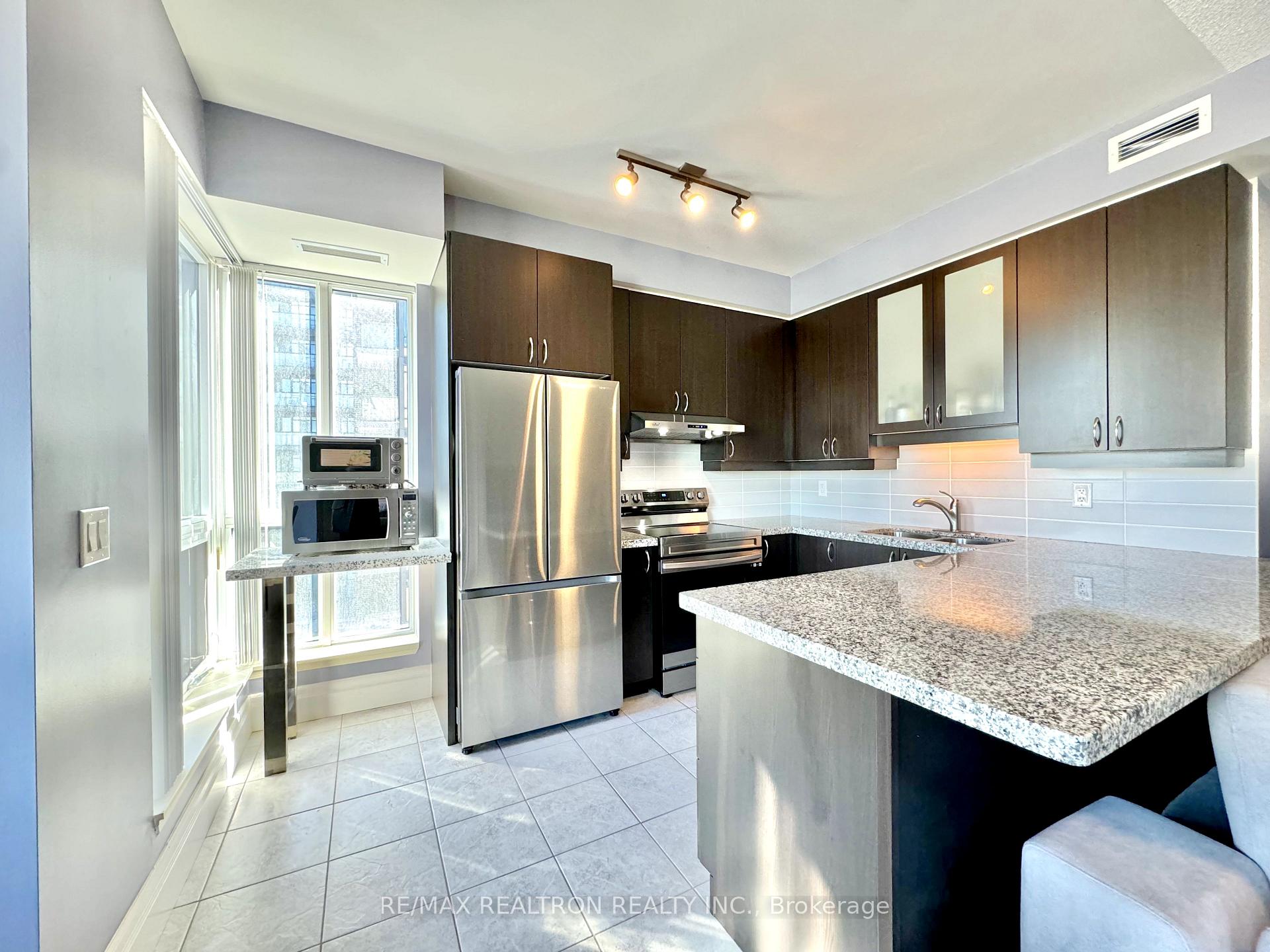 Photo 5 of Unit 505, 57 Upper Duke Crescent, Markham, Unionville — HOMEH