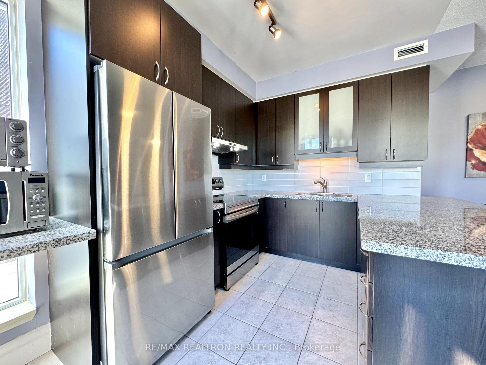 Photo 6 of Unit 505, 57 Upper Duke Crescent, Markham, Unionville — HOMEH