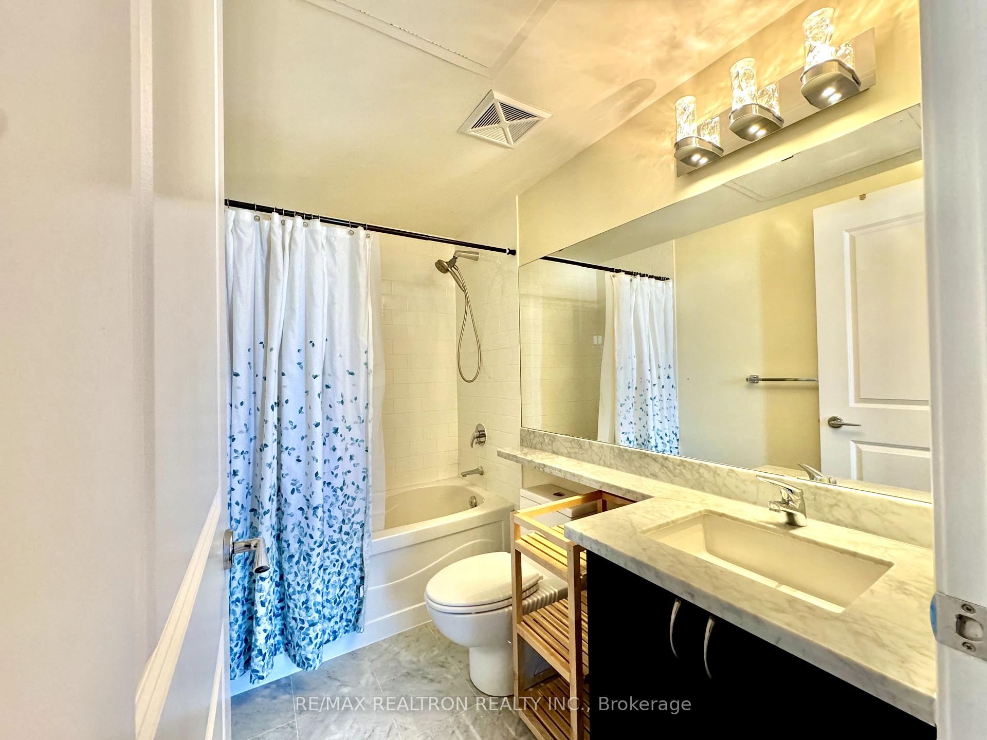 Photo 7 of Unit 505, 57 Upper Duke Crescent, Markham, Unionville — HOMEH