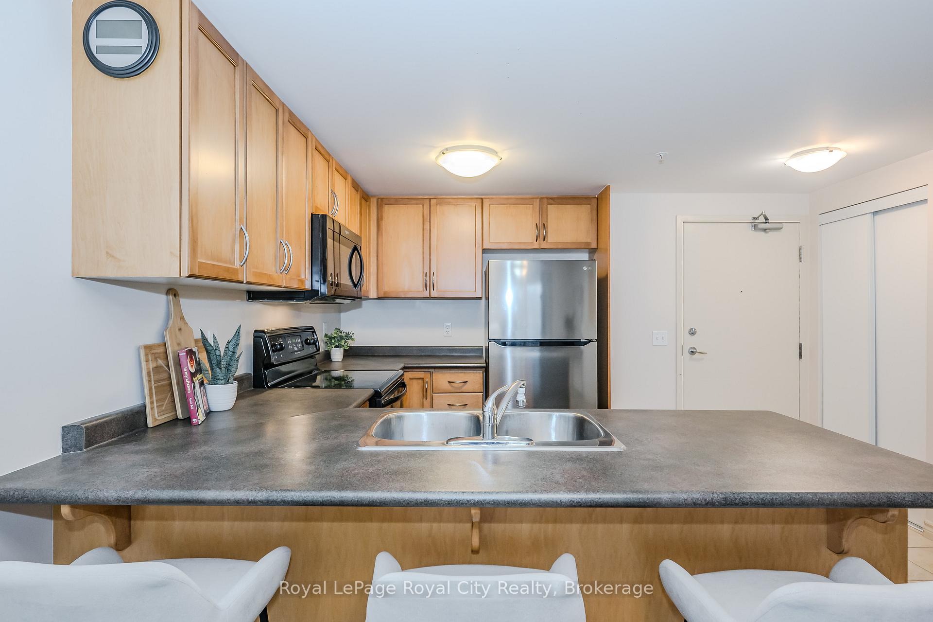 Photo 11 of Unit 308, 45 Goodwin Drive, Guelph, Pineridge/Westminster Woods — HOMEH