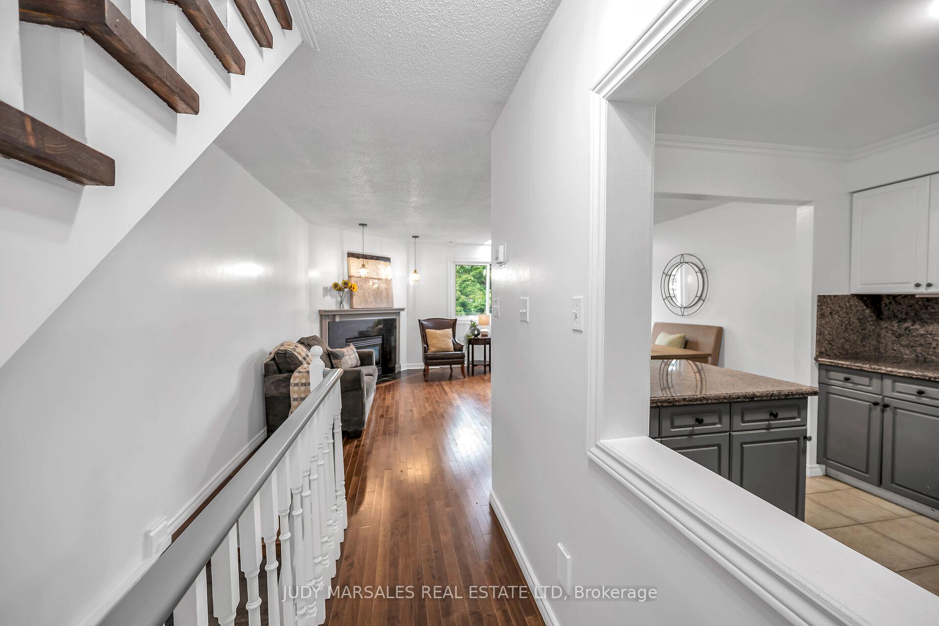 Photo 6 of Unit 19, 26 Moss Boulevard, Hamilton, Dundas — HOMEH