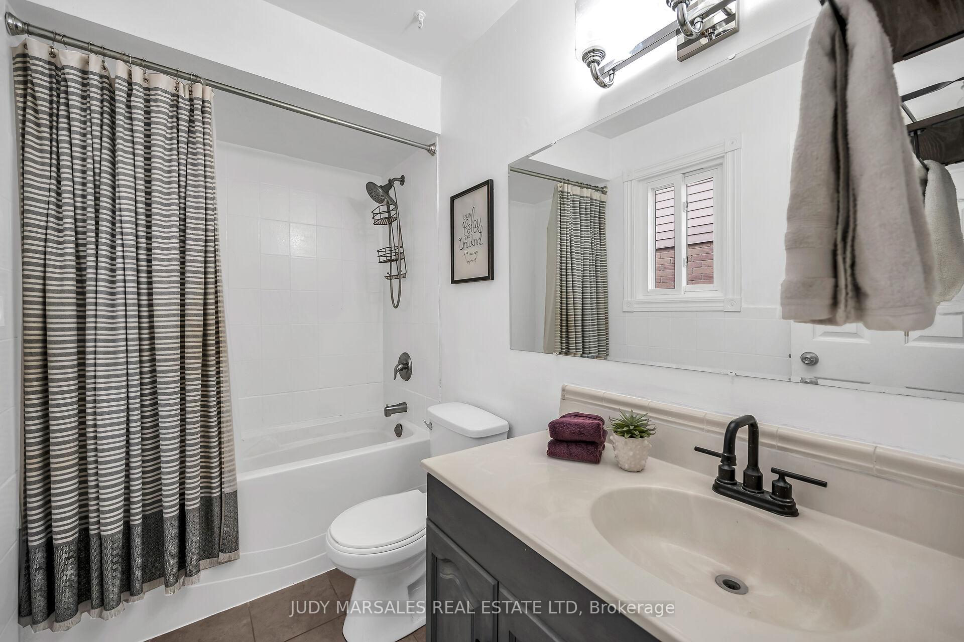 Photo 23 of Unit 19, 26 Moss Boulevard, Hamilton, Dundas — HOMEH