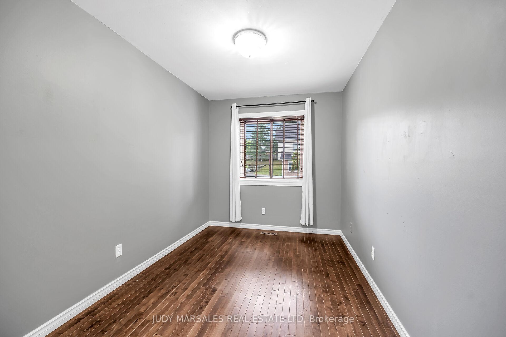 Photo 26 of Unit 19, 26 Moss Boulevard, Hamilton, Dundas — HOMEH