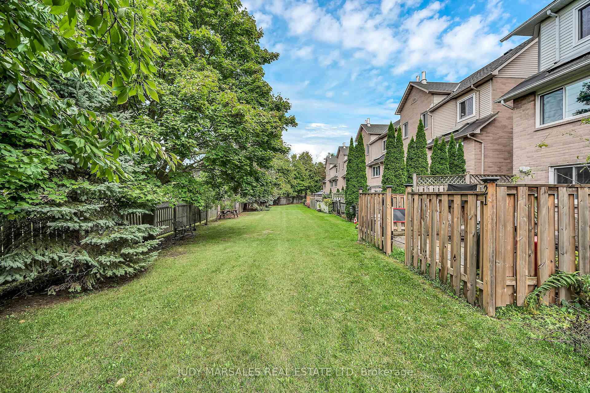 Photo 43 of Unit 19, 26 Moss Boulevard, Hamilton, Dundas — HOMEH