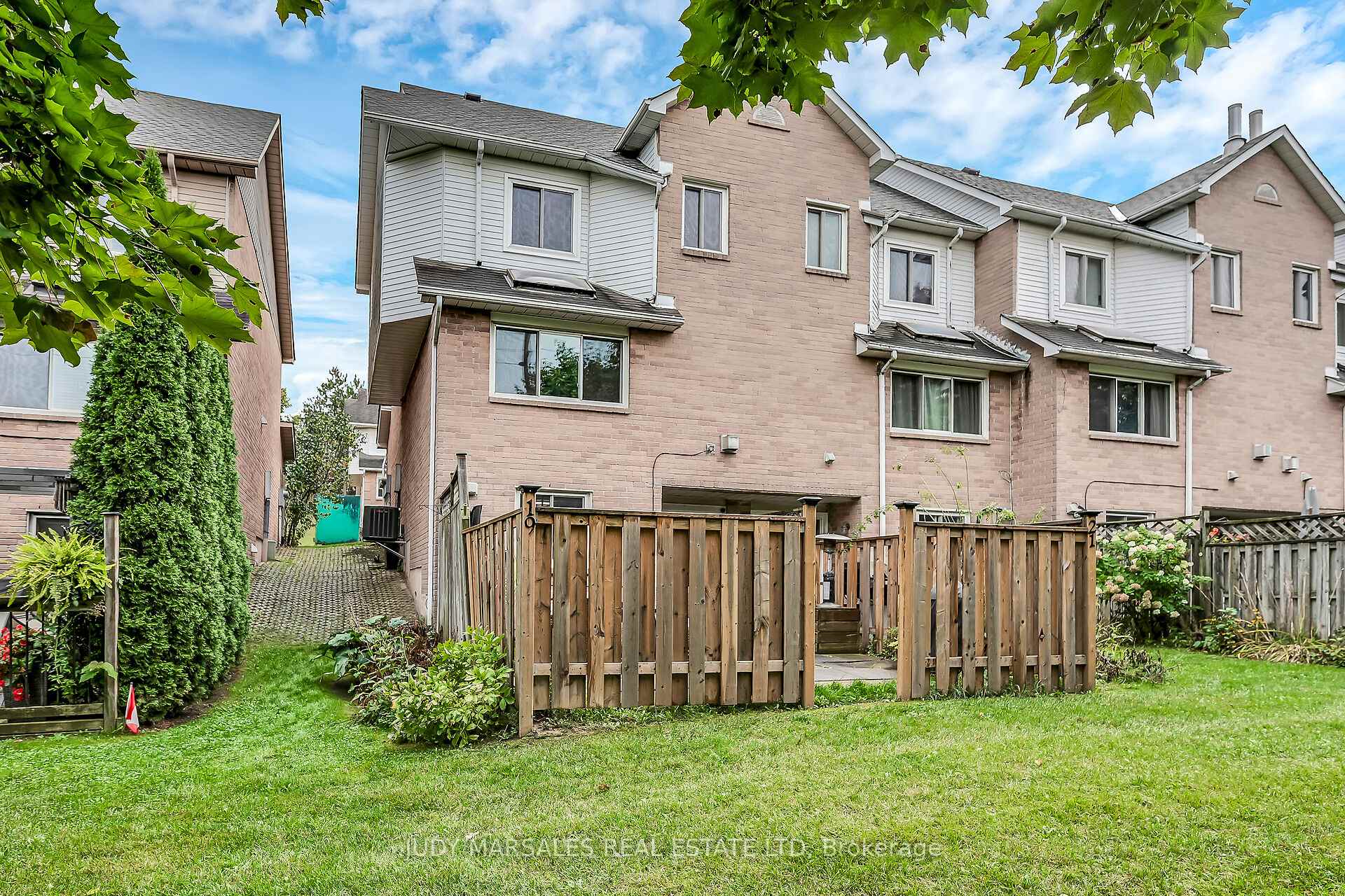 Photo 44 of Unit 19, 26 Moss Boulevard, Hamilton, Dundas — HOMEH