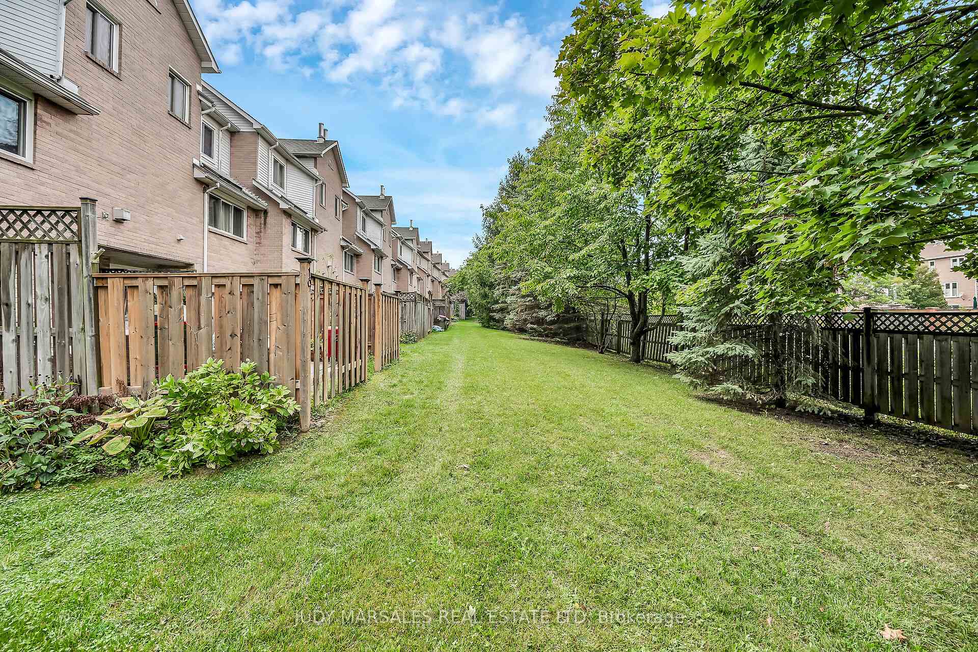 Photo 45 of Unit 19, 26 Moss Boulevard, Hamilton, Dundas — HOMEH