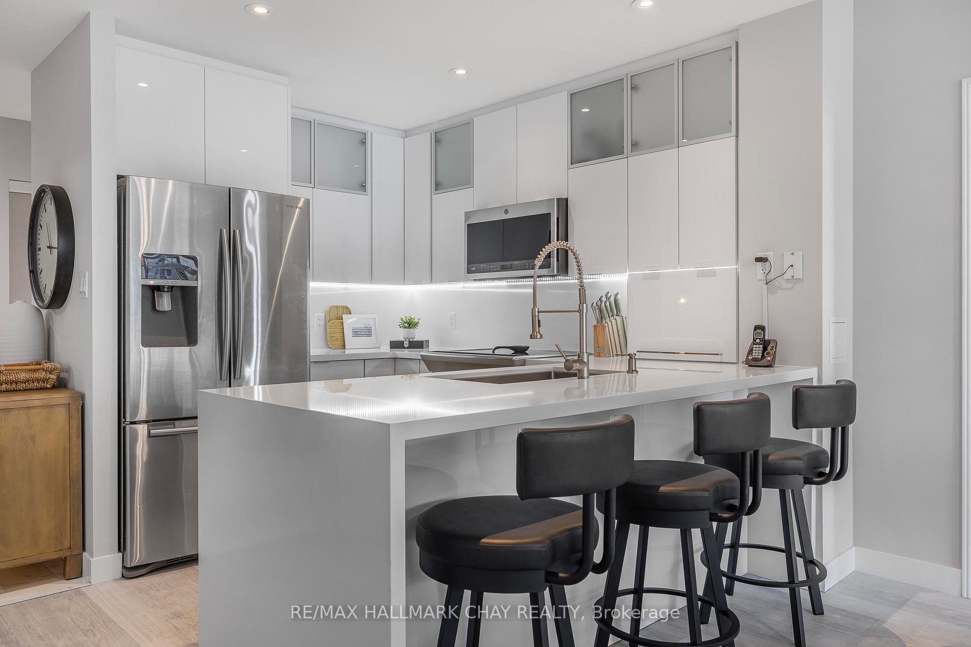 Photo 7 of Unit 1308, 33 Ellen Street, Barrie, Lakeshore — HOMEH
