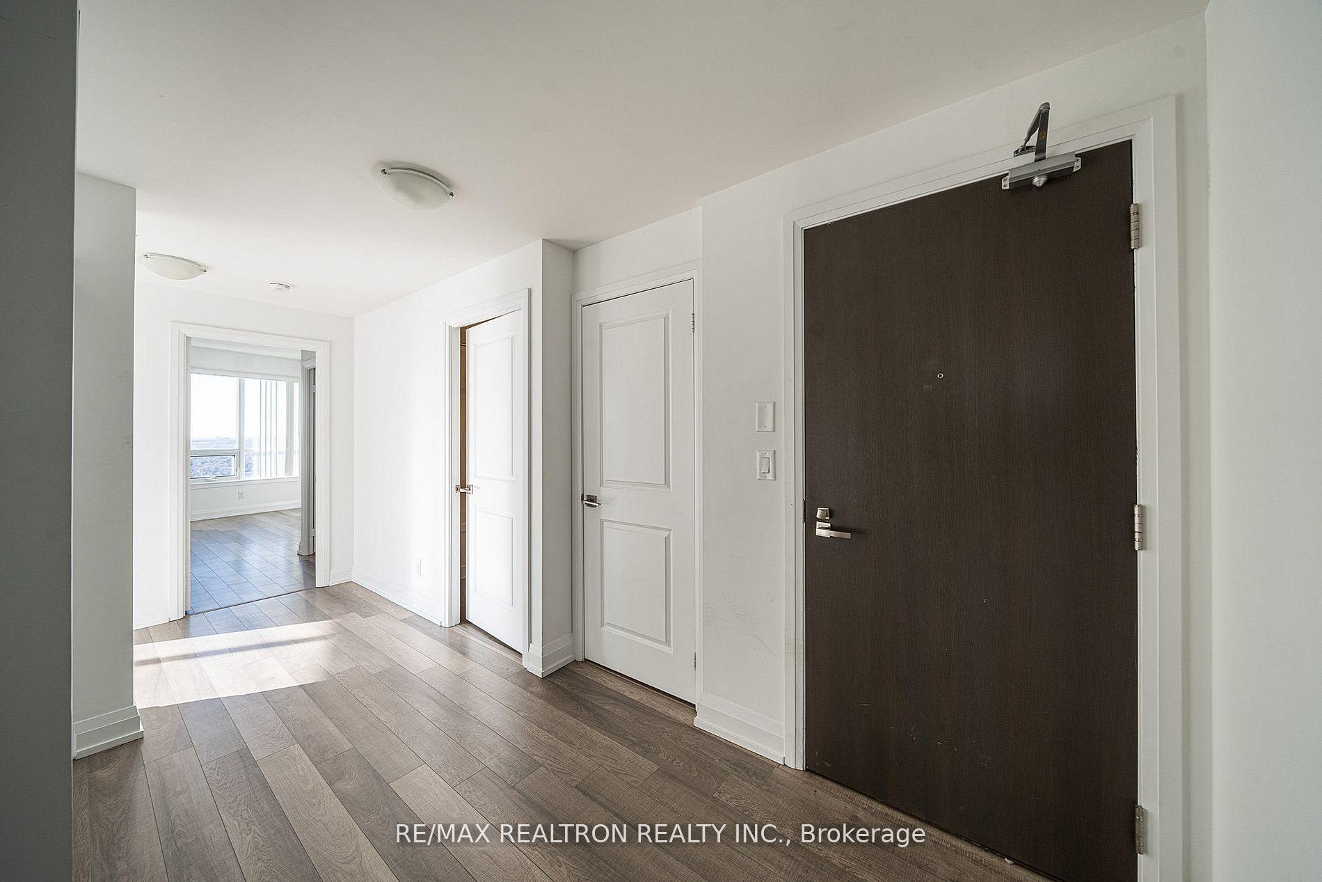 Photo 5 of Unit LPH305, 7171 Yonge Street, Markham, Grandview — HOMEH