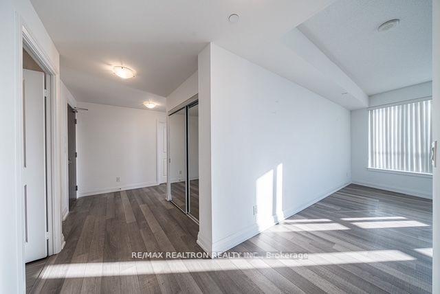 Photo 6 of Unit LPH305, 7171 Yonge Street, Markham, Grandview — HOMEH