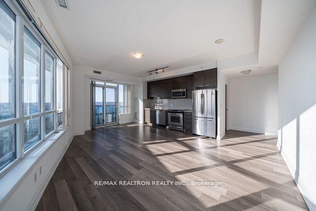 Photo 10 of Unit LPH305, 7171 Yonge Street, Markham, Grandview — HOMEH