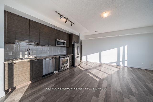 Photo 11 of Unit LPH305, 7171 Yonge Street, Markham, Grandview — HOMEH