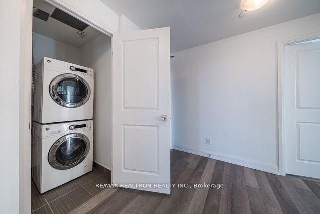 Photo 18 of Unit LPH305, 7171 Yonge Street, Markham, Grandview — HOMEH