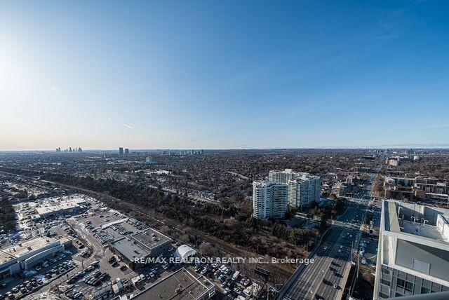 Photo 19 of Unit LPH305, 7171 Yonge Street, Markham, Grandview — HOMEH
