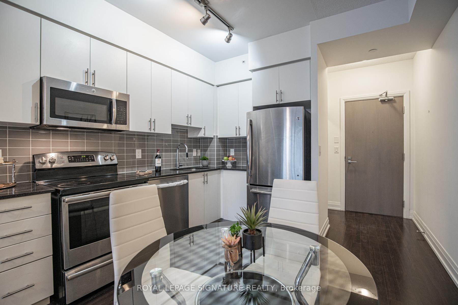Photo 6 of Unit 1010, 7165 Yonge Street, Markham, Grandview — HOMEH