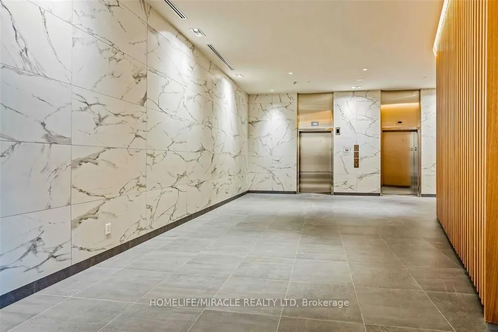 Photo 3 of Unit 816, 120 Varna Drive, Toronto, Englemount-Lawrence — HOMEH