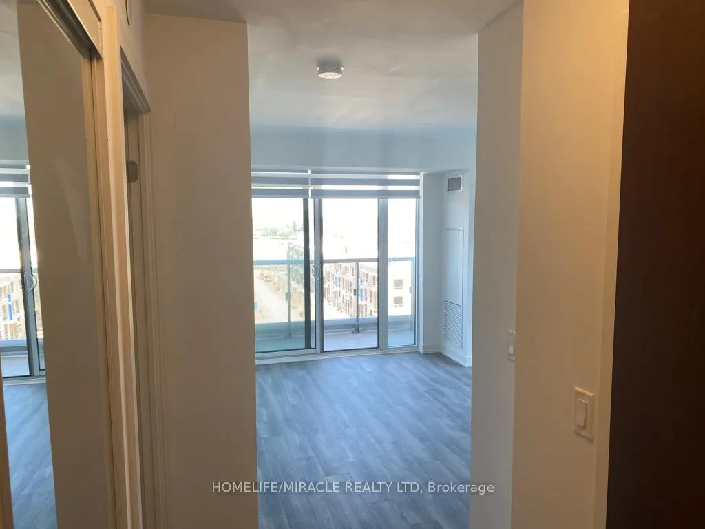 Photo 7 of Unit 816, 120 Varna Drive, Toronto, Englemount-Lawrence — HOMEH