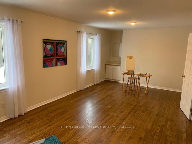 Photo 13 of 65 Whitestone Drive, Ottawa, Central Park — HOMEH