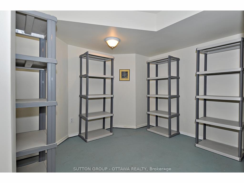 Photo 21 of 65 Whitestone Drive, Ottawa, Central Park — HOMEH