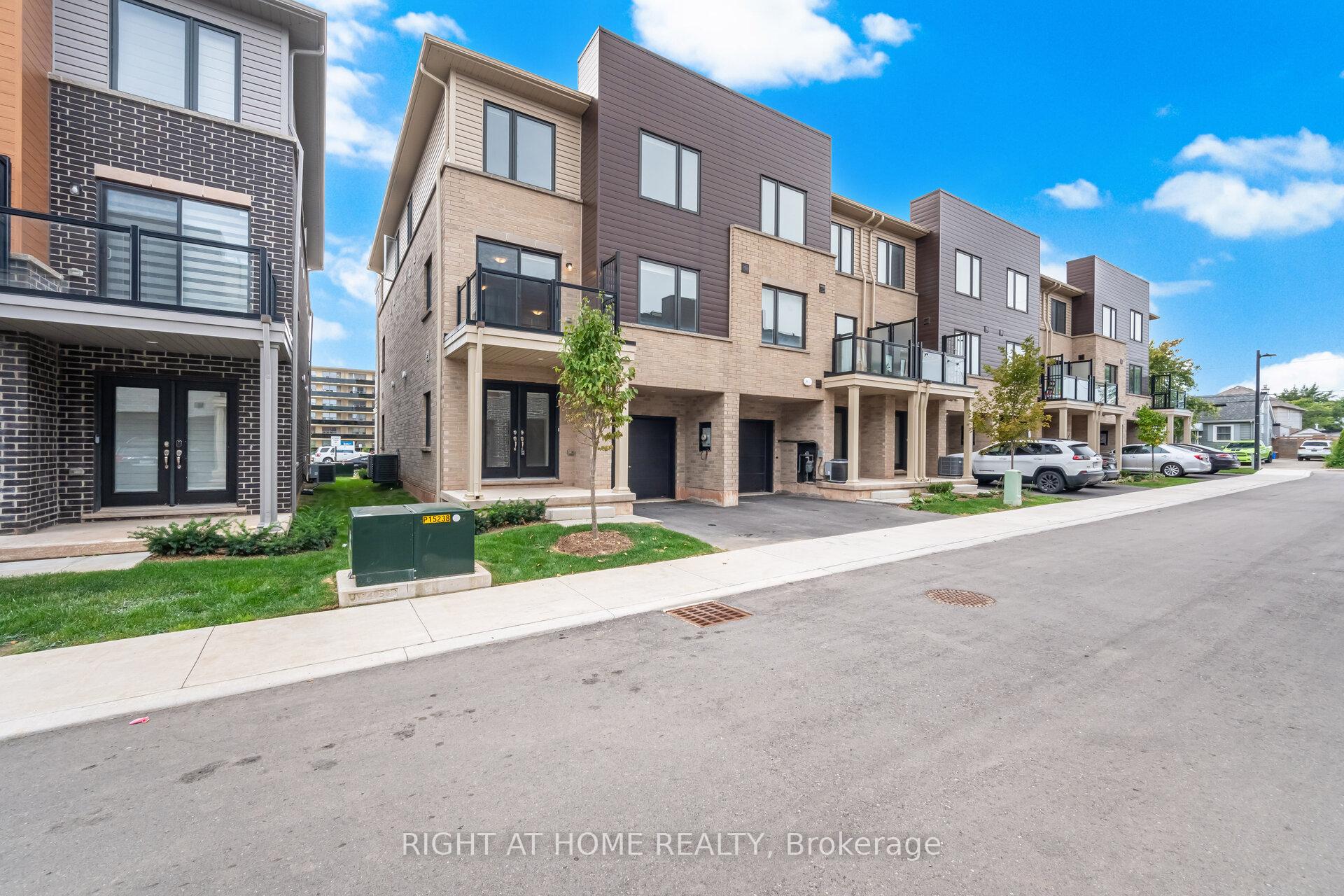 Photo 5 of 14 Dryden Lane, Hamilton, McQuesten — HOMEH