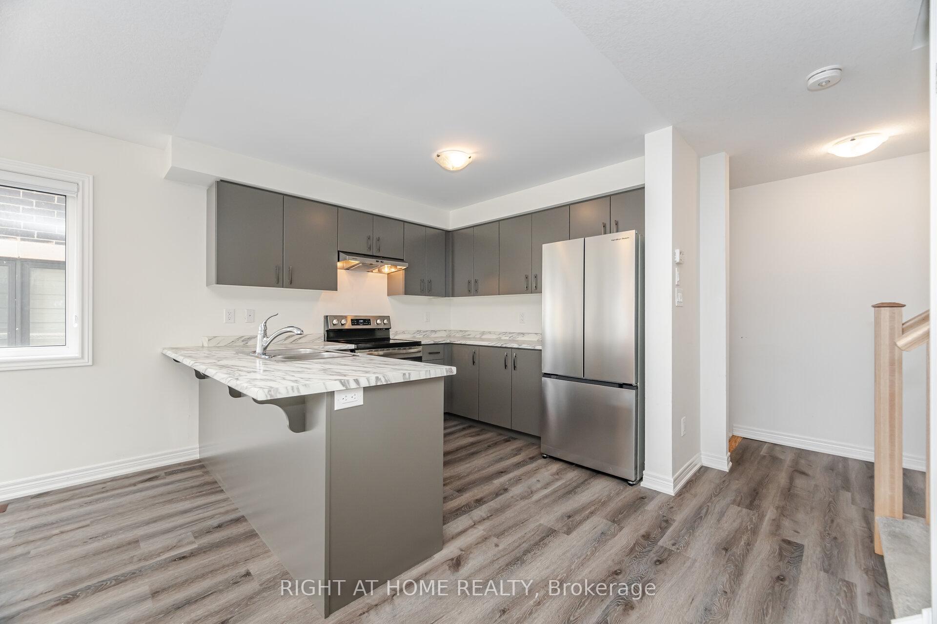 Photo 14 of 14 Dryden Lane, Hamilton, McQuesten — HOMEH