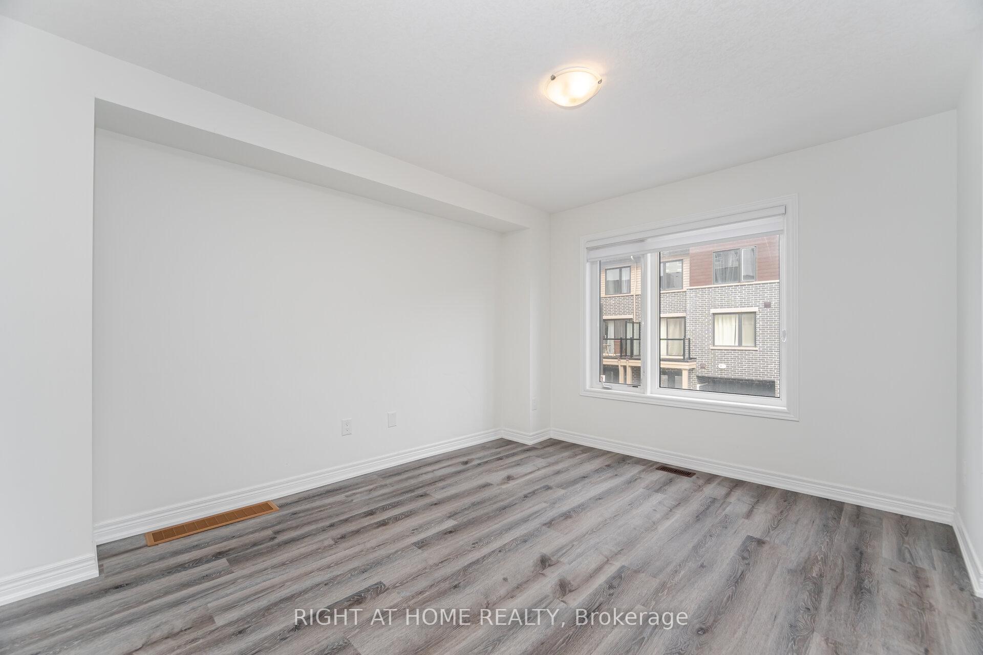 Photo 17 of 14 Dryden Lane, Hamilton, McQuesten — HOMEH