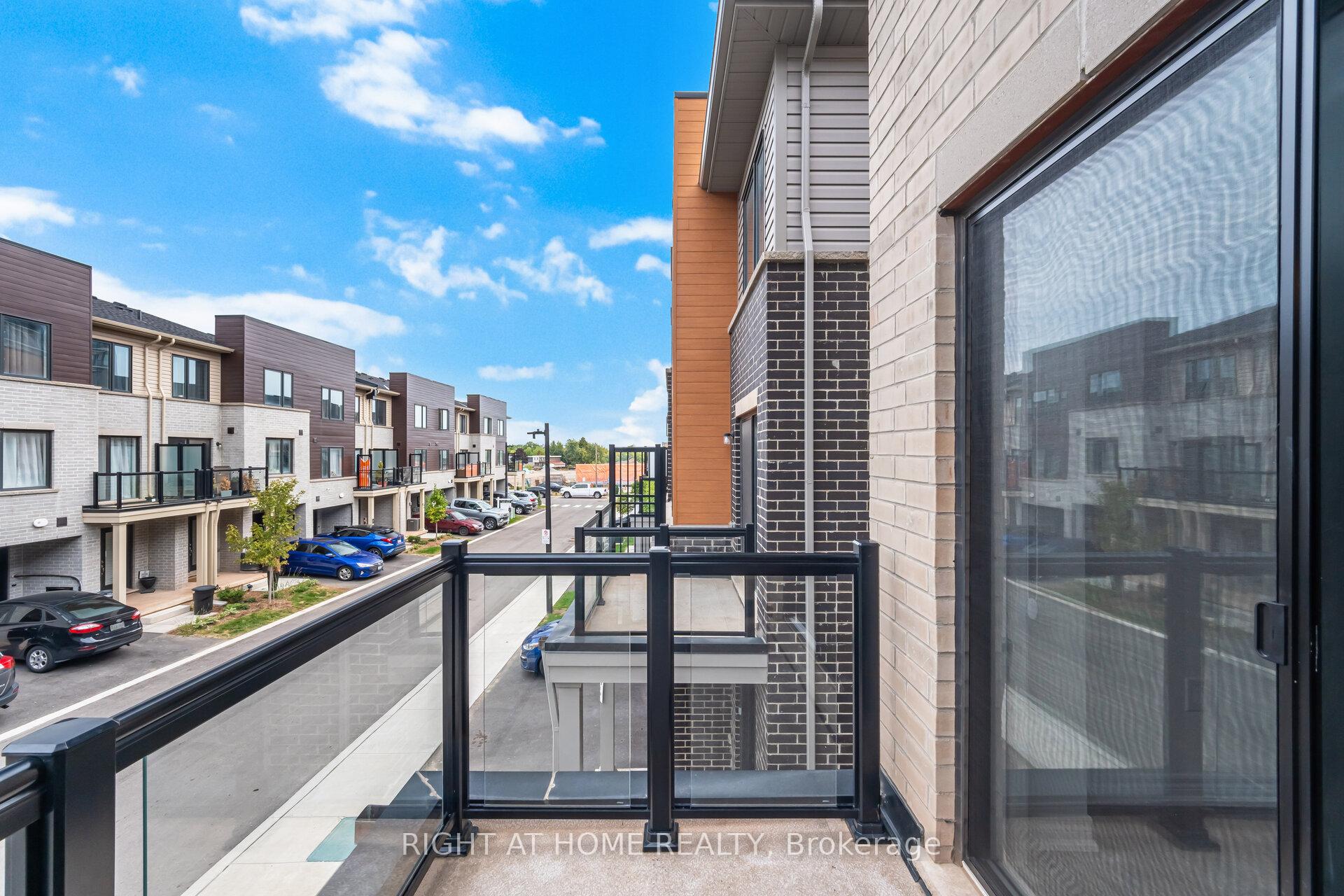 Photo 24 of 14 Dryden Lane, Hamilton, McQuesten — HOMEH